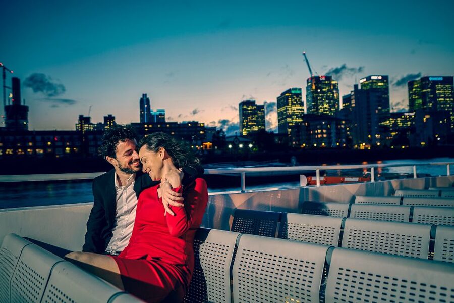 London: River Thames Dinner Cruise with Live Jazz - Seating, atmosphere, and who will enjoy it