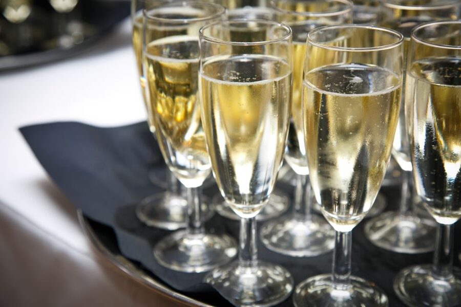 London: River Thames Dinner Cruise with Live Jazz - Is $134 a fair price?