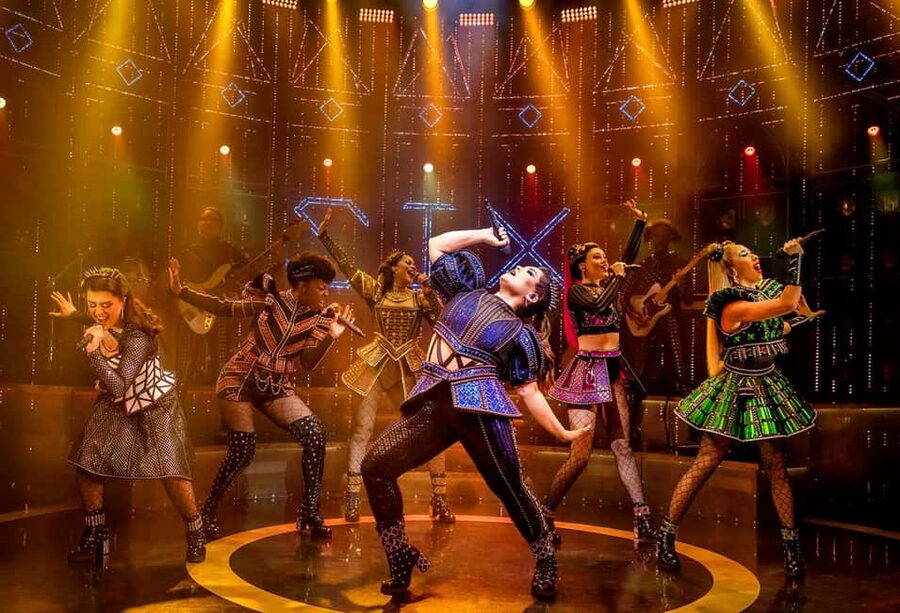 London's West End: Ticket to SIX the Musical - Six wives, one microphone, and a very different Tudor story