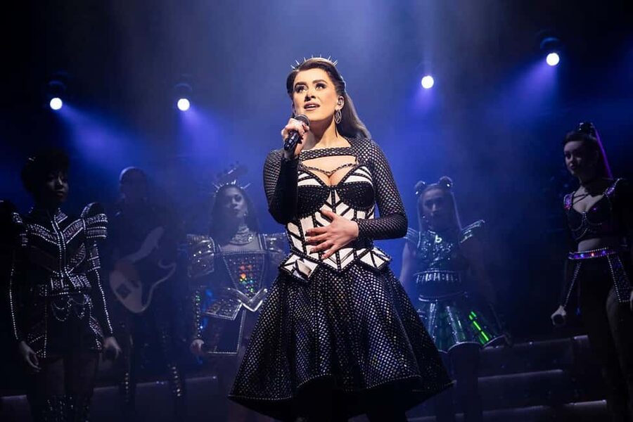 London's West End: Ticket to SIX the Musical - Should you book SIX?