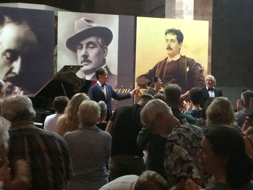 Lucca: Puccini Festival Opera Recitals and Concerts - Entering the Church of San Giovanni