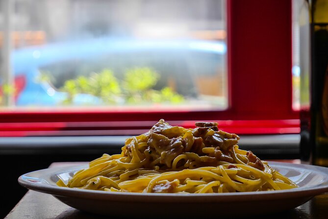 Make Pasta Carbonara from Scratch in a Jazz Club in Venice - What the two-and-a-half-hour schedule feels like