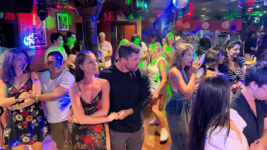 Mango's Miami: Salsa Lessons, Mojitos, Bites & Live Music - Key points to know before you book