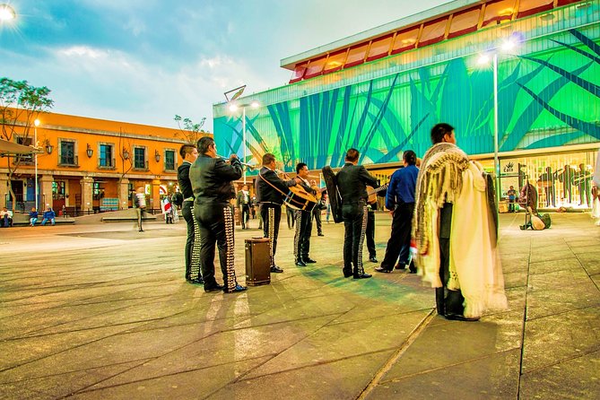 Mariachi Night in Garibaldi and Dinner at Bellini - What the revolving view adds to dinner