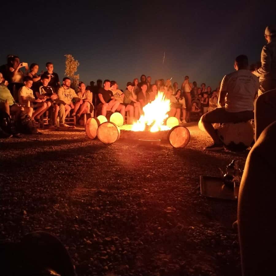 Marrakech: Agafay Desert Dinner, Live Music & Fire Show - Traditional music gives the dinner its local character