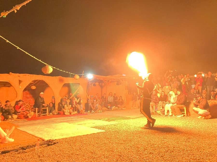 Marrakech: Agafay Desert Dinner, Live Music & Fire Show - Who will enjoy this evening most