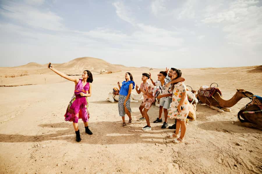 Marrakech: Agafay Desert Dinner, Live Music & Fire Show - Arriving at the Agafay Desert at dusk