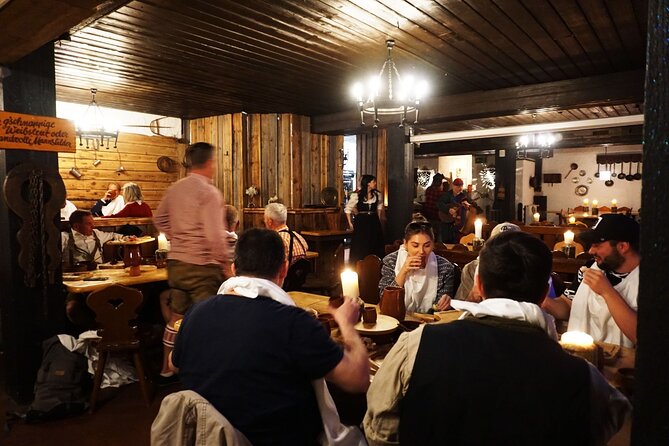 Medieval Knight’s Dinner Show with Live Music in Munich - Practical planning from the meeting point