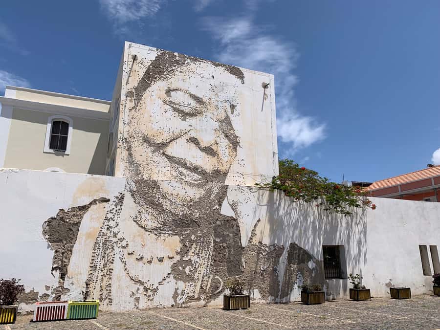 Mindelo Cultural: city tour with live music and dance class - A 30-minute concert with a Cape Verdean musician