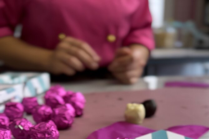 Mozart Kugel Workshop in Chocolate Museum Vienna "BO-YO" - A guided lesson with a human touch