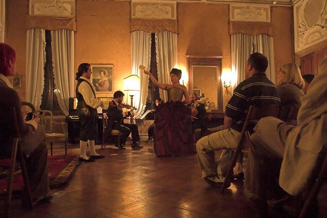 Musica a Palazzo 'Traveling Opera' Performance in Venice - Opera in a 15th-Century Venetian Palace
