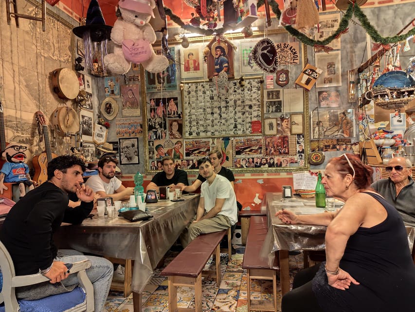 Naples: Authentic Family Home Lunch with Music Show & Spanish Quarters Tour - Key points to know