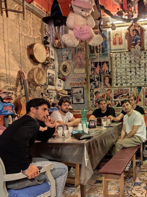 Naples: Authentic Family Home Lunch with Music Show & Spanish Quarters Tour - Stories, songs, and the family welcome