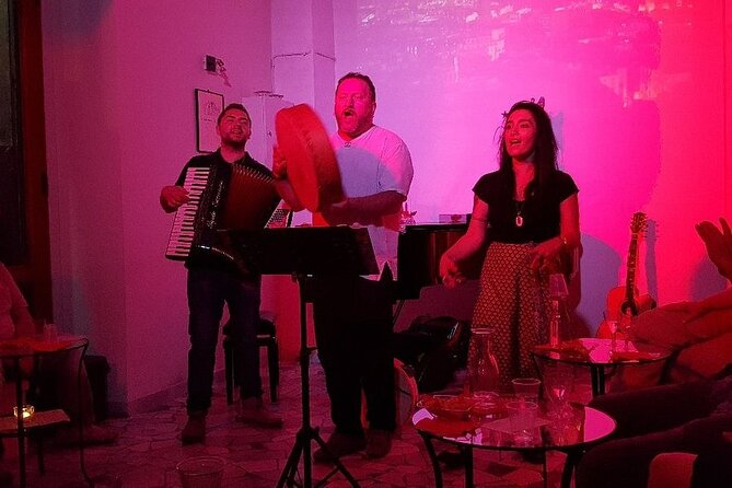 Naples Folklore: A Unique Concert of Traditional Neapolitan Music - The included drink and the value of the price