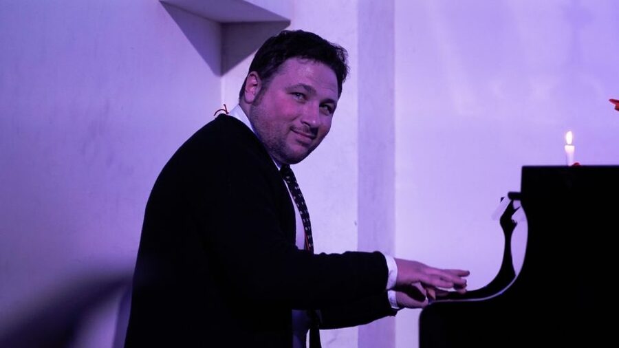 Naples: Traditional Neapolitan Music Concert - The Audience Becomes Part of the Show