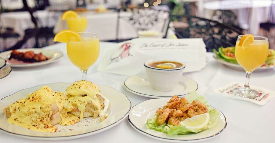 New Orleans: 'Court of Two Sisters' Jazz Brunch Buffet - Key points to know