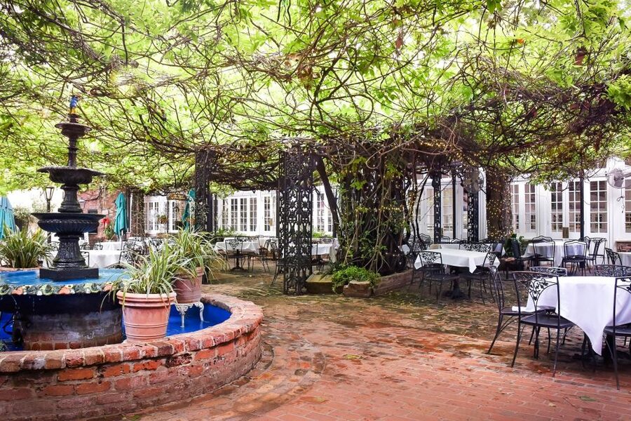 New Orleans: 'Court of Two Sisters' Jazz Brunch Buffet - The salad bar and side dishes