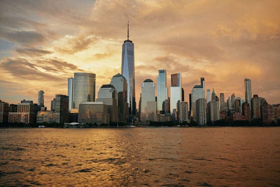 New York City: Gourmet Dinner Cruise with Live Music - Boarding at Pier 36, Slip 9