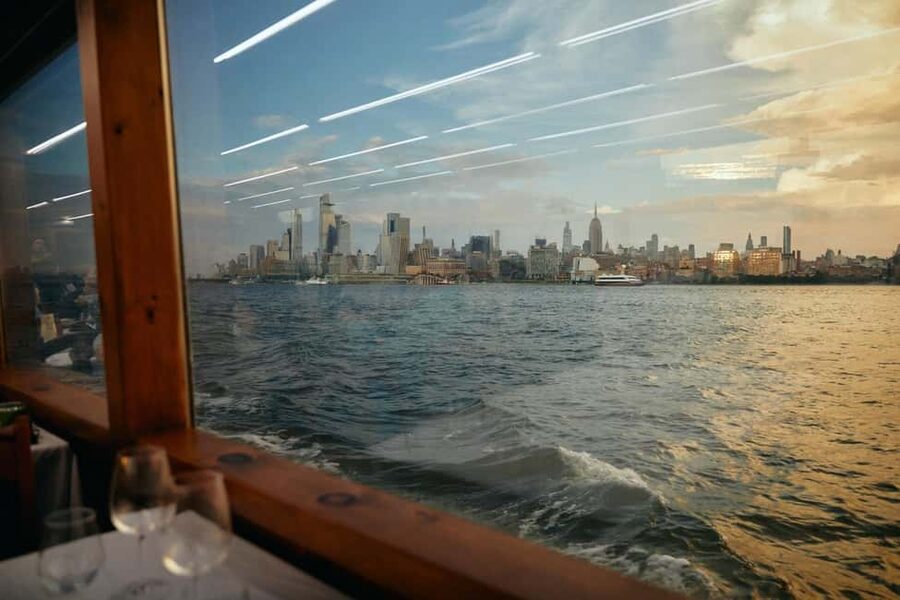 New York City: Gourmet Dinner Cruise with Live Music - FAQ