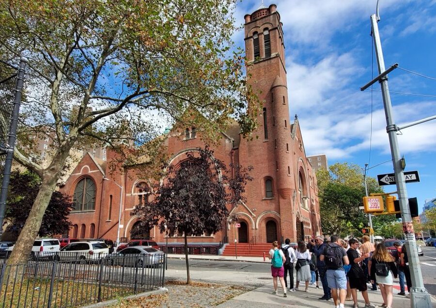 New York City: Harlem Gospel Experience Walking Tour - What the $59 price really covers