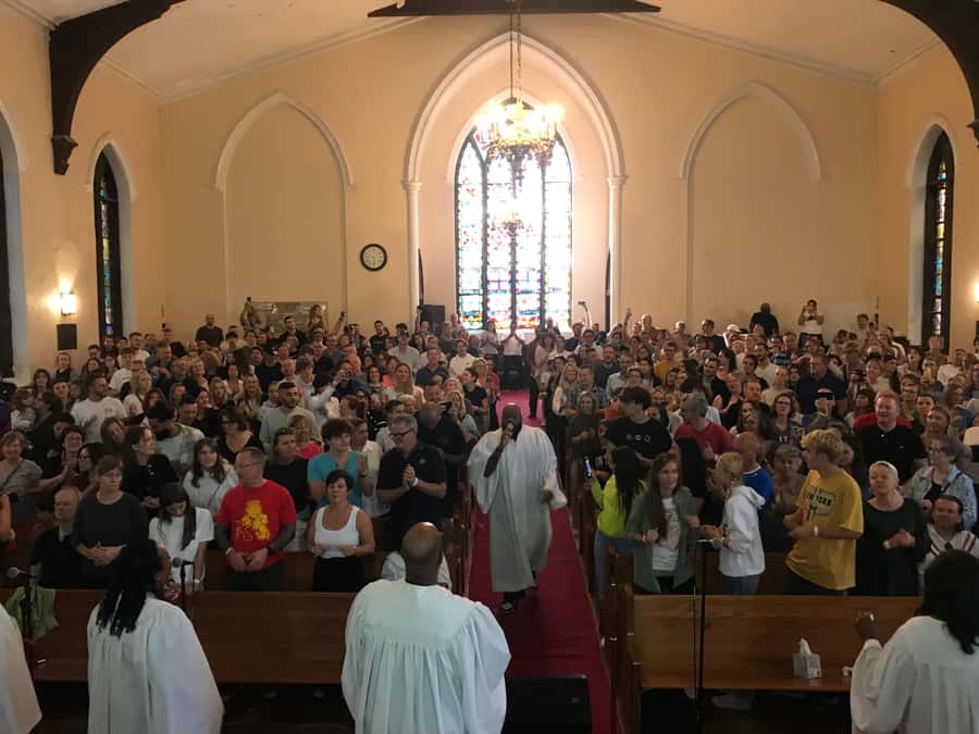 New York City: Harlem Gospel Live Music Concert - The sound of Harlem gospel at Mount Olivet Baptist Church