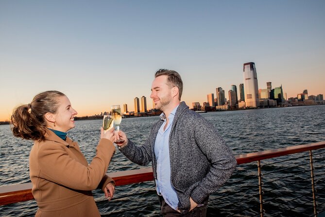 New York Harbor Live Holiday Jazz Cruise - Governors Island and the return toward Manhattan