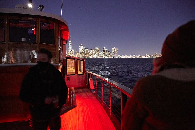New York Harbor Live Holiday Jazz Cruise - Jazz, drinks, and Christmas cookies