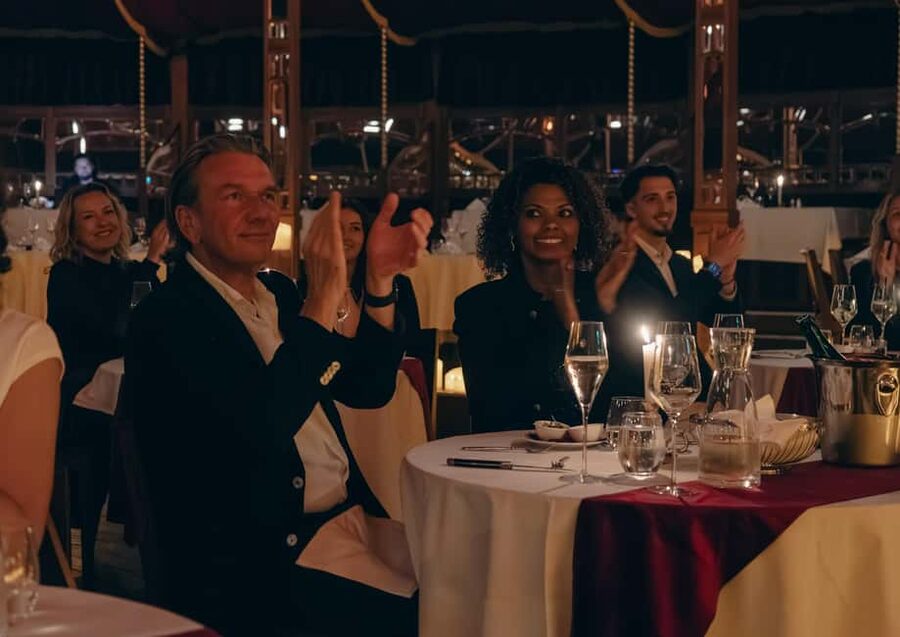 Nuit des Lumières - The Candlelight Dinner Concert in Vienna - The pop finale with Coldplay and John Legend
