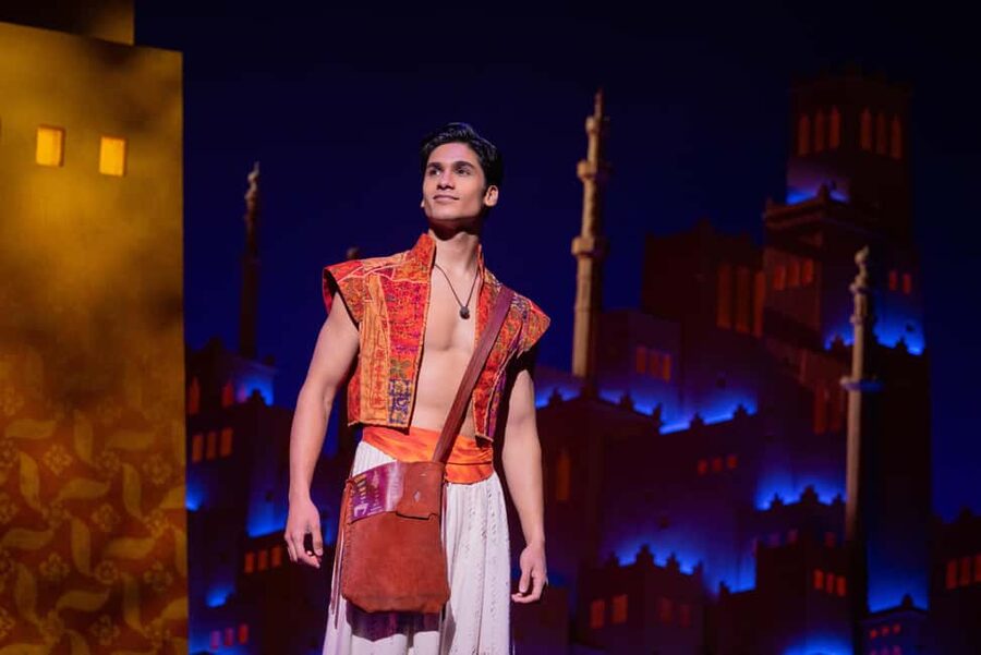 NYC: Aladdin the Musical on Broadway - The opening scenes and the Arabian Nights setting