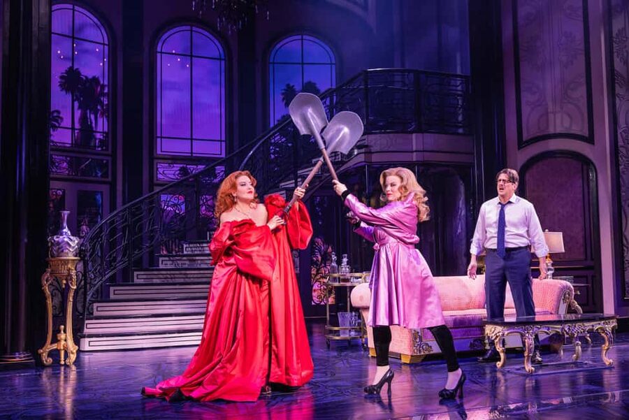 NYC: Death Becomes Her the Musical on Broadway - Viola Van Horn brings the supernatural twist