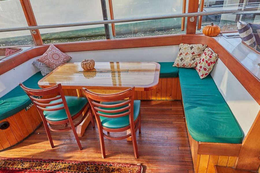 NYC: Evening Jazz Cruise on the Yacht Manhattan - Why this cruise feels different from a standard harbor tour