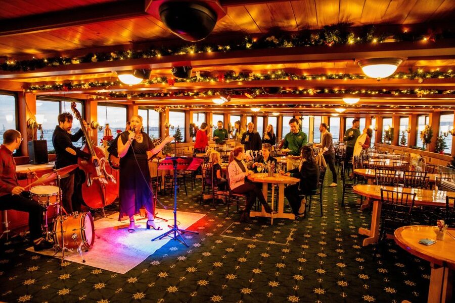 NYC: Holiday Yacht Cruise with Jazz, Cocoa & Carols - Is $134 a fair price?