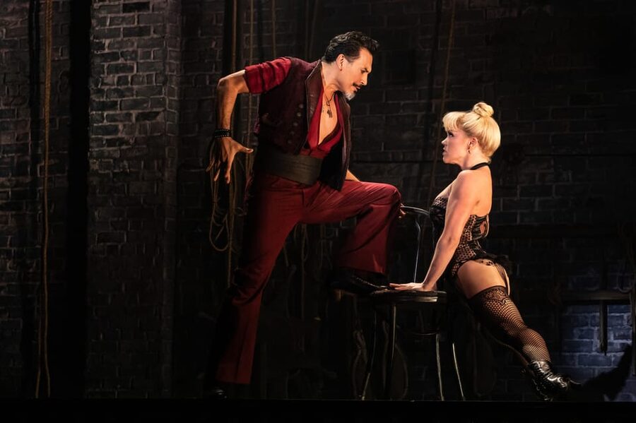 NYC: Moulin Rouge! the Musical on Broadway - Age guidance and theatre rules