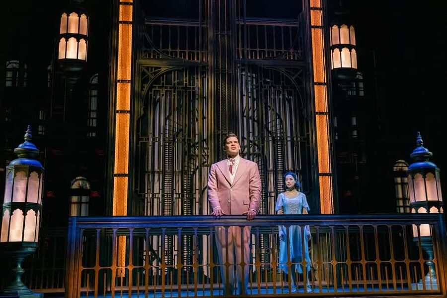 NYC: The Great Gatsby the Musical on Broadway - How the 2-hour-30-minute performance works