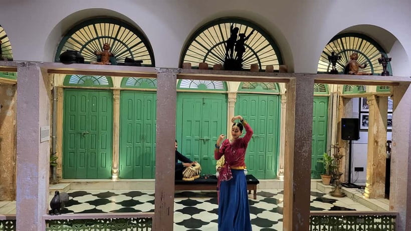 Old Delhi Haveli with live Classical dance, music & cuisine - Key points at a glance