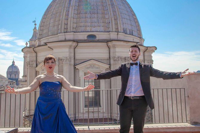 Open Air Opera Concert with Terrace aperitivo over Navona square - Why the intimate format works