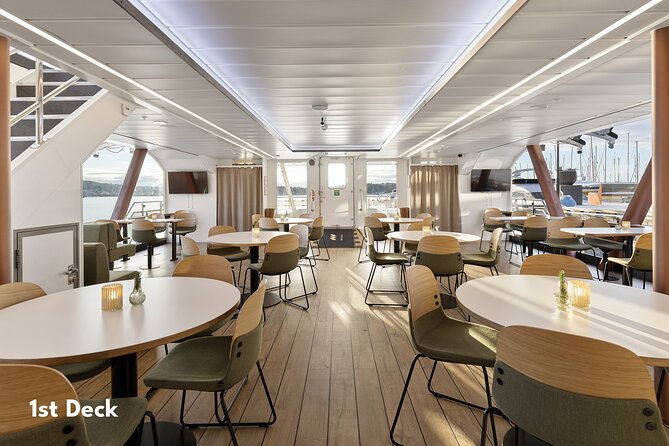 Oslo fjord 3-Course Dinner Cruise with Live Music - What happens between the courses