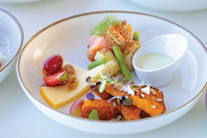 Oslo fjord 3-Course Dinner Cruise with Live Music - Oslo’s skyline from the return route