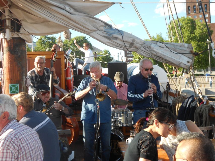 Oslo: Oslo Fjord Cruise with Live Jazz Music & Shrimp Buffet - The Oslo Fjord route: islands, fortresses, and narrow sounds