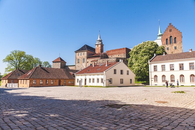 Oslo Private Tour: From The Opera to Vigeland Sculpture Park - Vigeland Sculpture Park: a strong finish