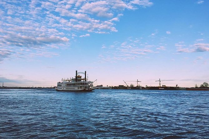 Paddlewheeler Creole Queen Jazz Dinner Cruise in New Orleans - Weather, mobility, and practical comfort