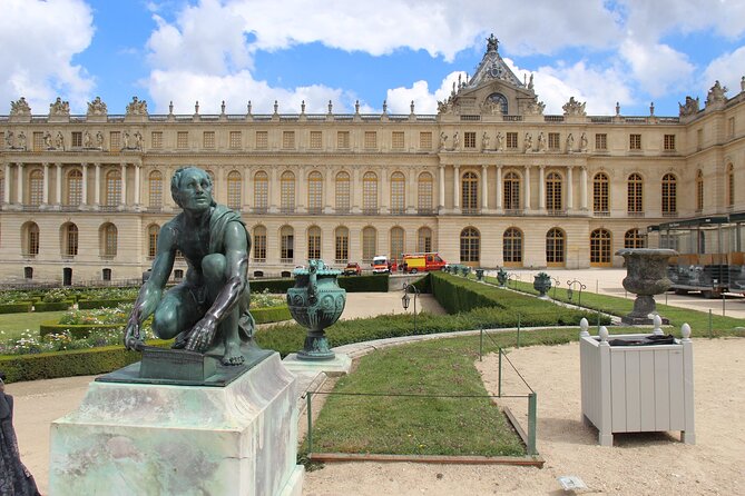 Palace of Versailles Entry ticket with Musical Gardens & Estate - Reaching Versailles from Paris