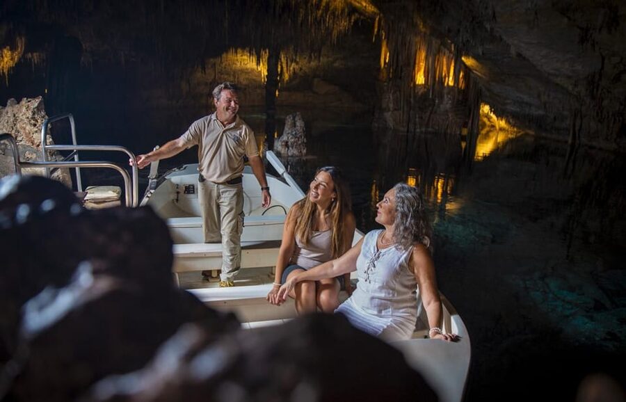 Palma: Caves of Drach Entrance, Music Concert, and Boat Trip - A short concert with an unusually beautiful setting