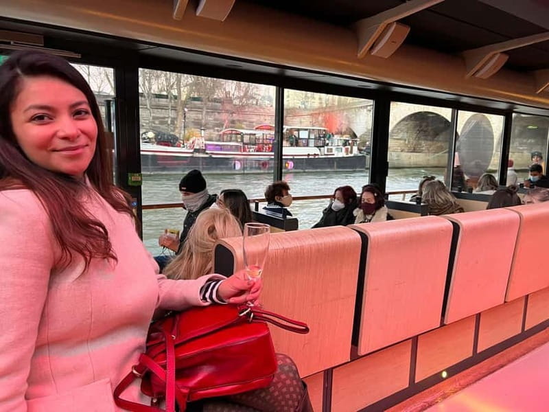 Paris: Day or Evening River Cruise with Musical Ambiance - Comfort, access, and small rules that matter