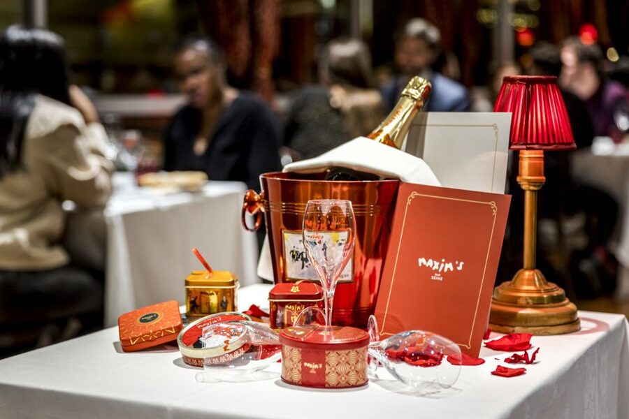 Paris: Seine River Cruise with 3-Course Dinner & Live Music - Key things to know before you book