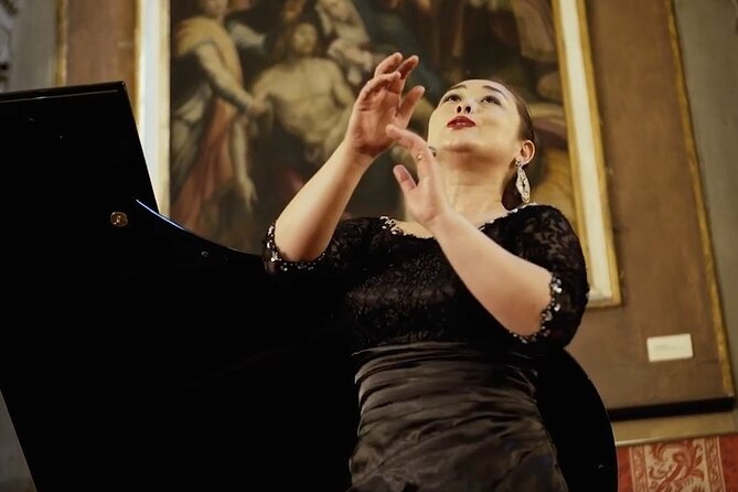 Pizza Dinner and Italian Opera Arias Concert in Florence - Pizza first, opera second in Florence