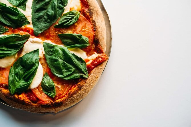 Pizza Dinner and Italian Opera Arias Concert in Florence - What the 3.7 out of 5 score tells you