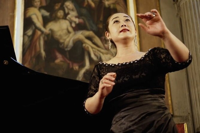 Pizza Dinner and Italian Opera Arias Concert in Florence - Is the $99.73 price good value?