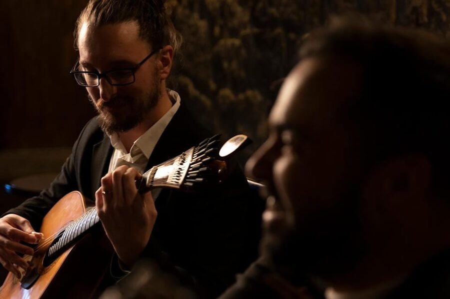 Porto: An Intimate Fado Show in a Historical Tavern - A One-Hour Plan That Fits Easily Into Porto