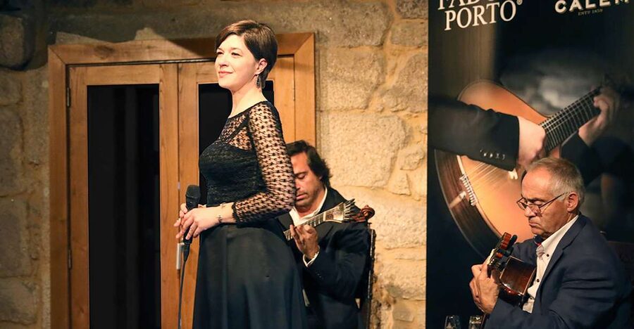 Porto: Cálem Cellar Tour, Fado Show & Wine Tasting - Two ports before the music